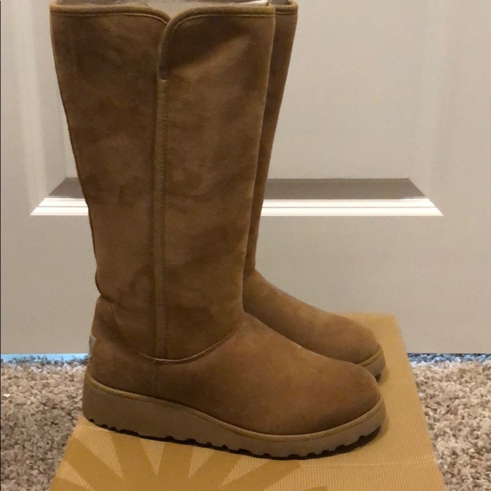 Ugg Kara size 7 slim boot